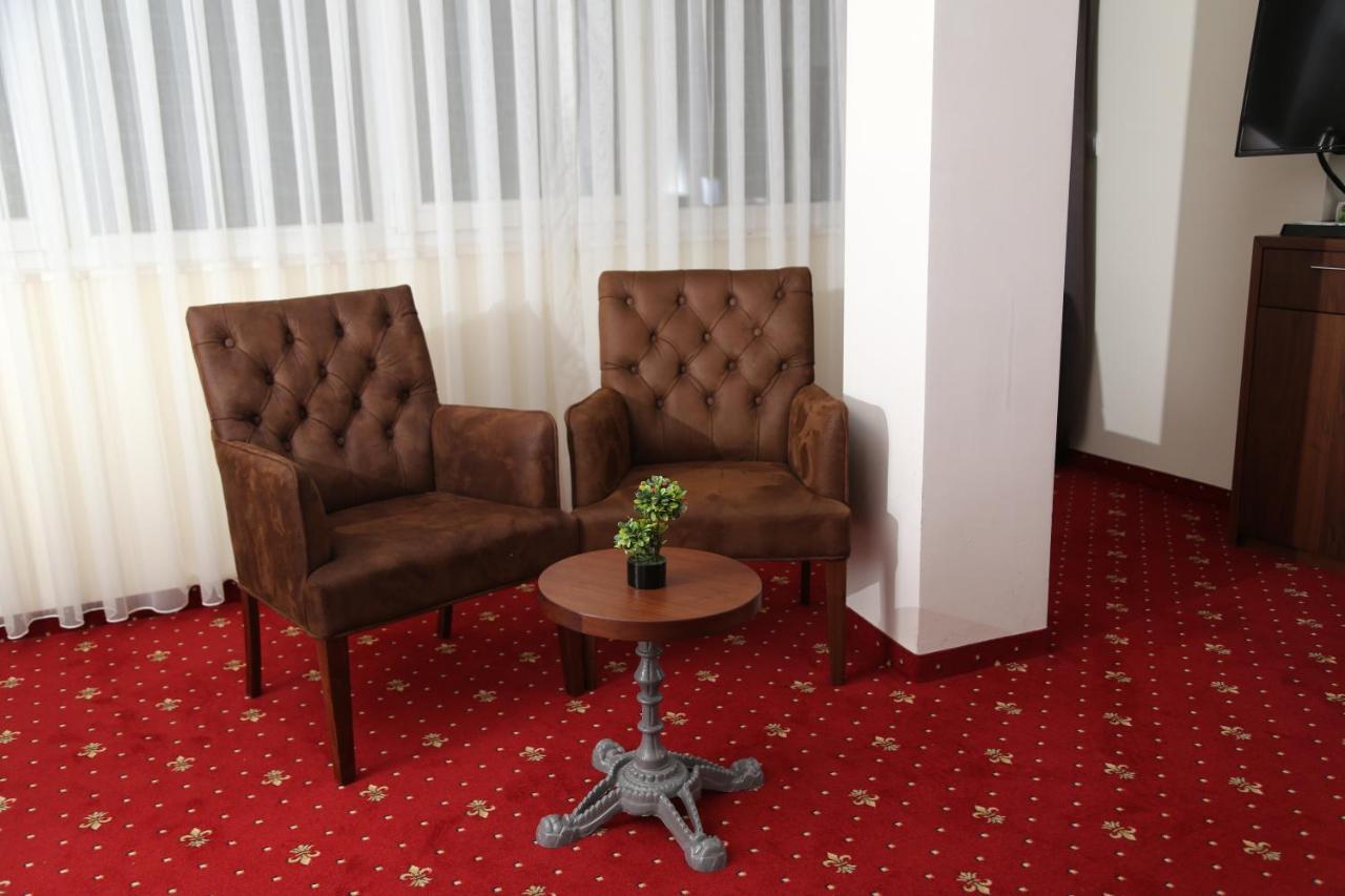 City Hotel Prizren Extérieur photo