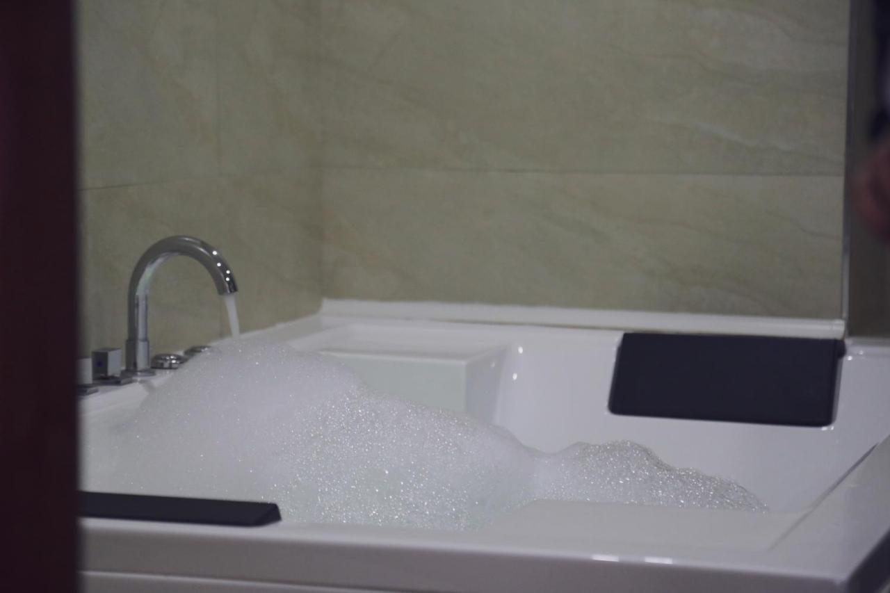 City Hotel Prizren Extérieur photo