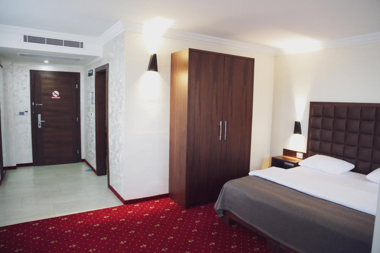 City Hotel Prizren Extérieur photo