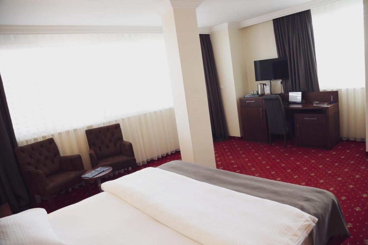 City Hotel Prizren Extérieur photo