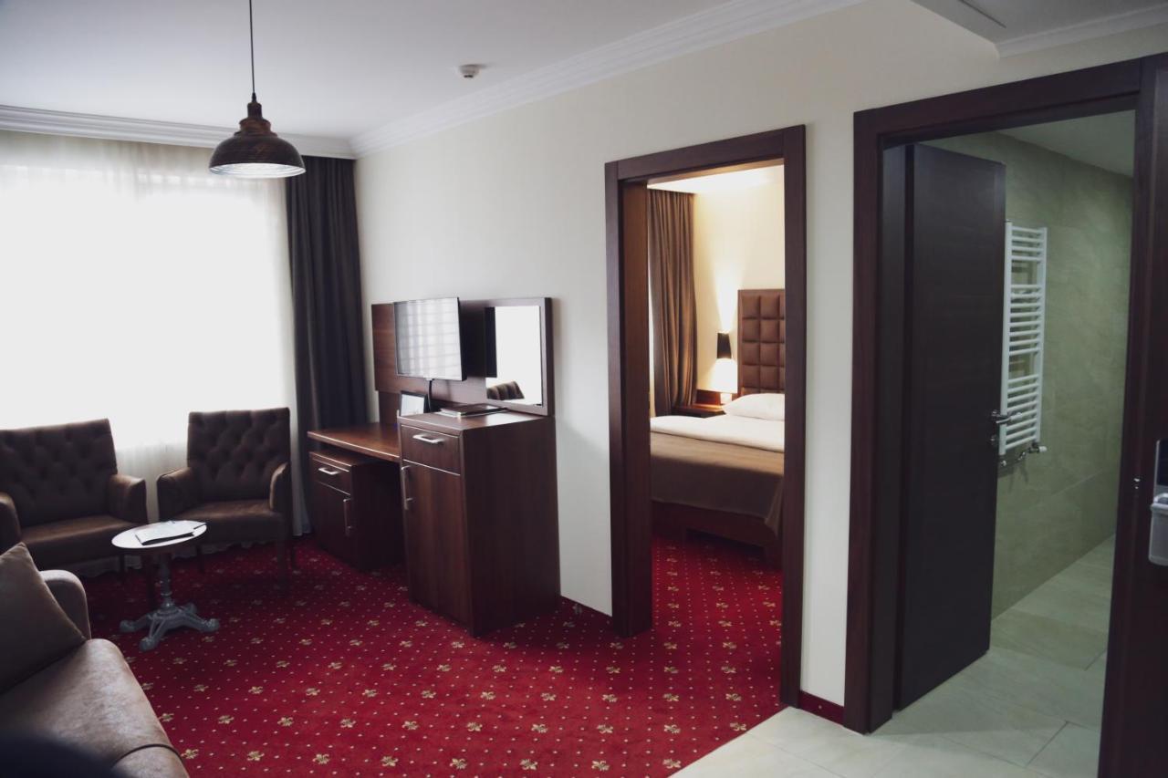 City Hotel Prizren Extérieur photo
