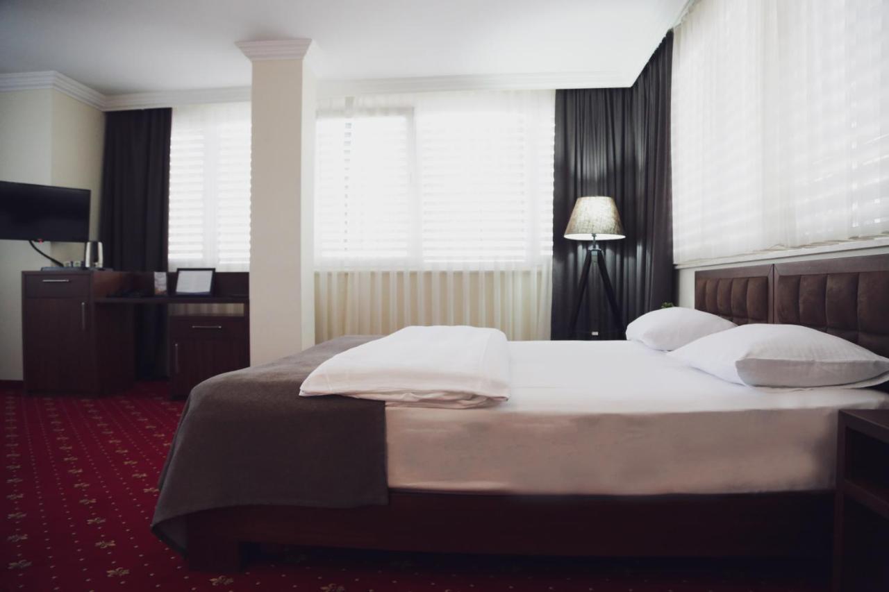 City Hotel Prizren Extérieur photo